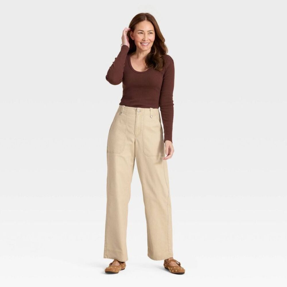 Universal Thread - Women's Mid-Rise Straight Leg Cargo Pants - Univer Tan - Picture 3 of 4